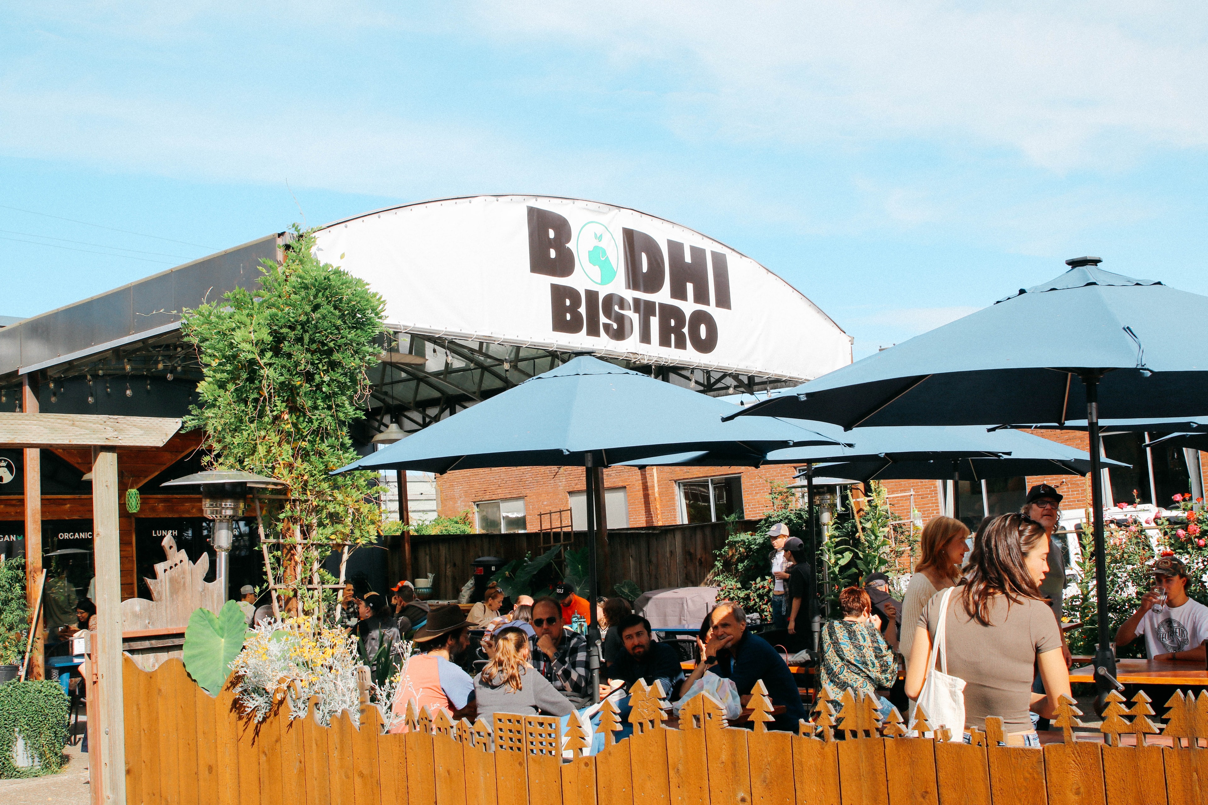 Bodhi Bistro outdoor patio with live music
